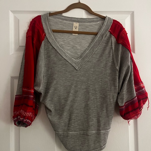 We the free top - Picture 1 of 3